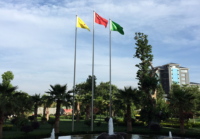 6新聞-14中國民營醫(yī)藥連鎖老大鴻翔一心堂牽手李華清重塑品牌新形象_03